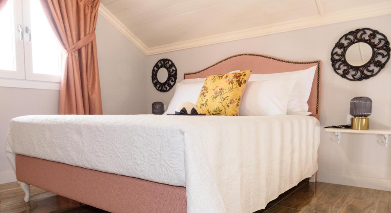 Nafsika Suites (Adults Only) Nea Moudania Esterno foto