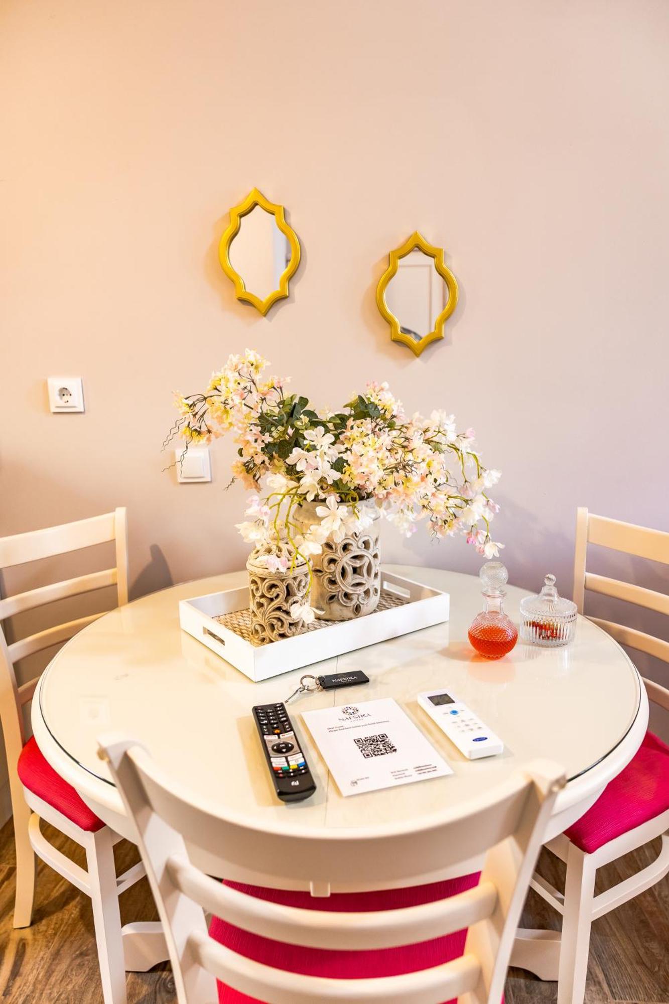 Nafsika Suites (Adults Only) Nea Moudania Esterno foto