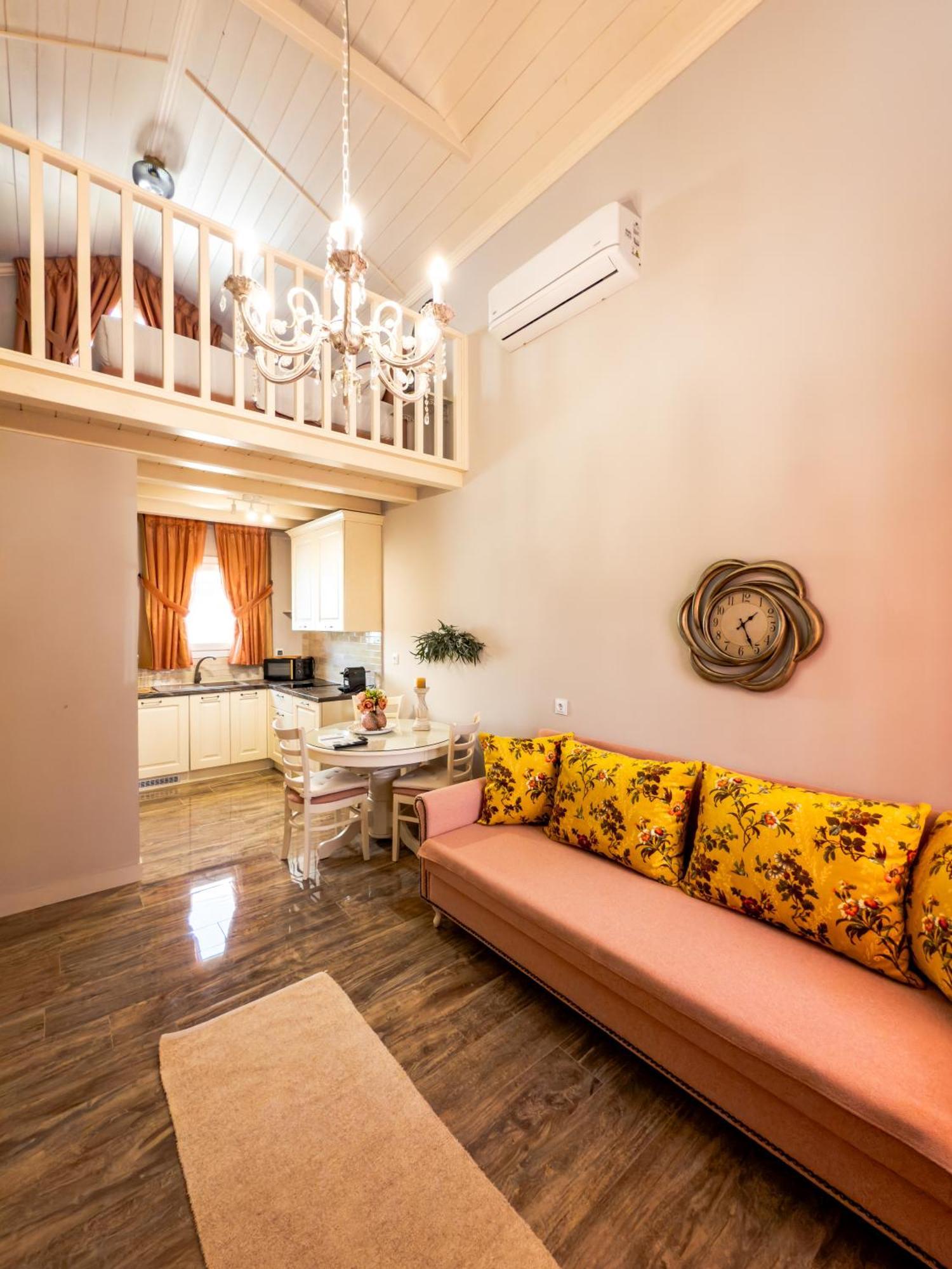 Nafsika Suites (Adults Only) Nea Moudania Esterno foto